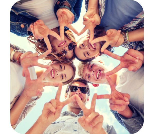 группа людей