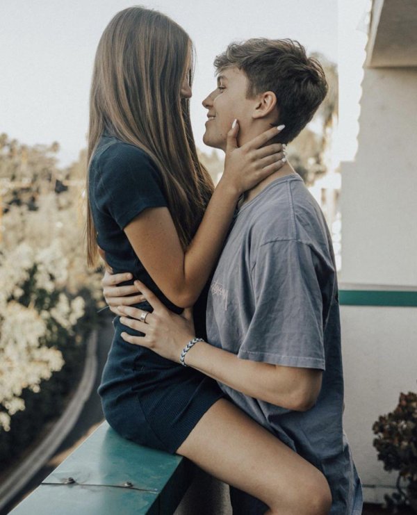 влюблённые подростки