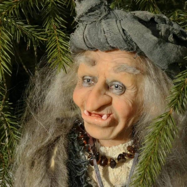 баба яга лицо