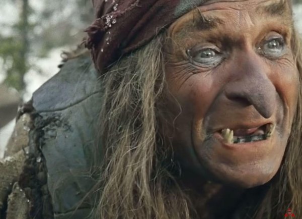 актер баба яга