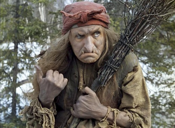 актер баба яга