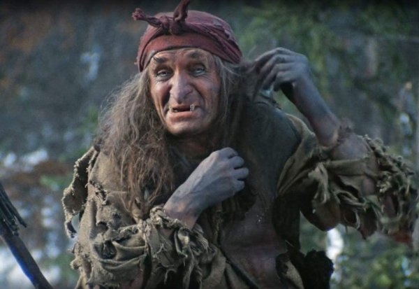 актер баба яга