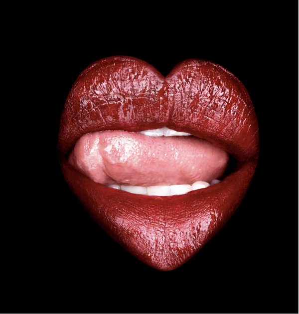 губы сексуальные