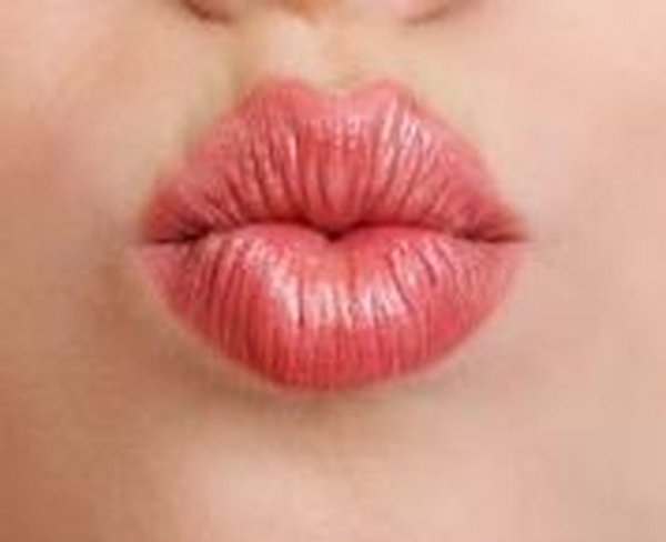 губы женские