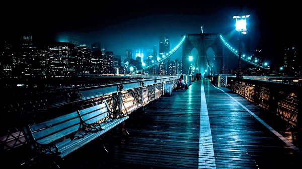 brooklyn bridge at night