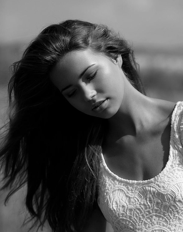 девушки черно белые