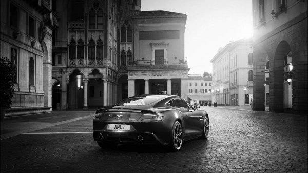 астон мартин