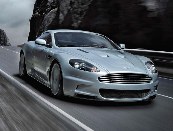 астон мартин дбс