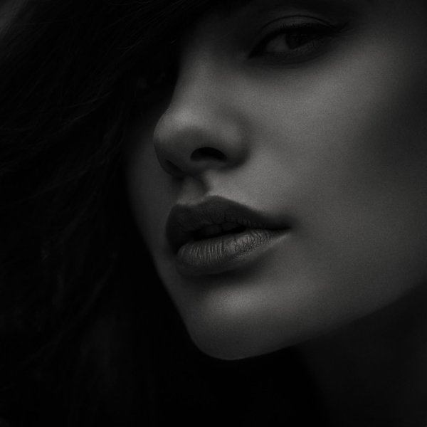 черно белые портреты девушек