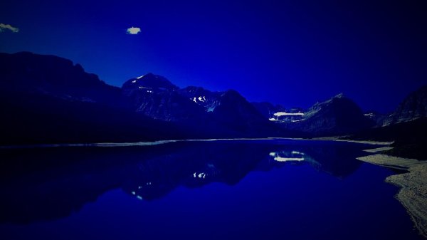 озеро ночью