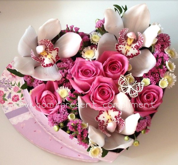 сердце из орхидей