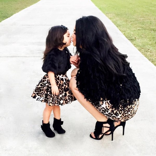 одинаковые платья для мамы и дочки