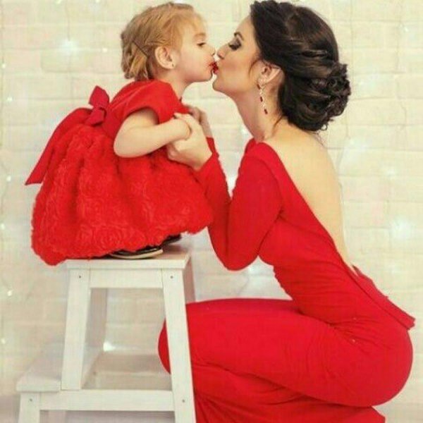 быть дочерью