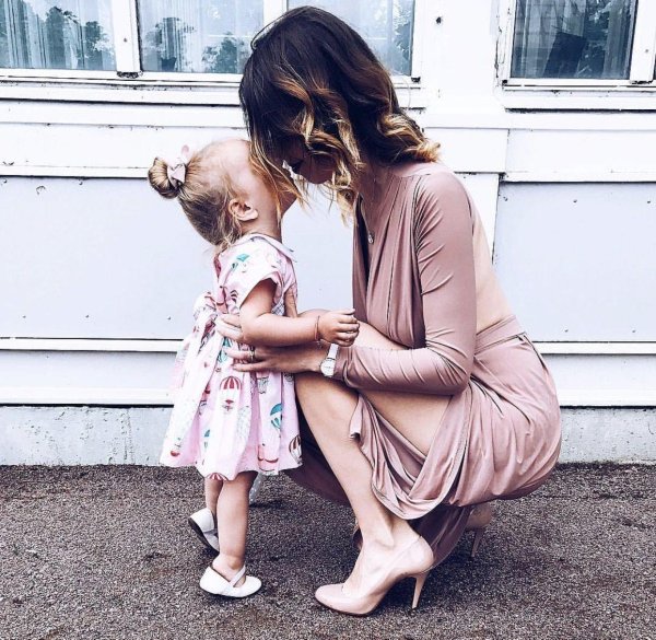 мама с дочками