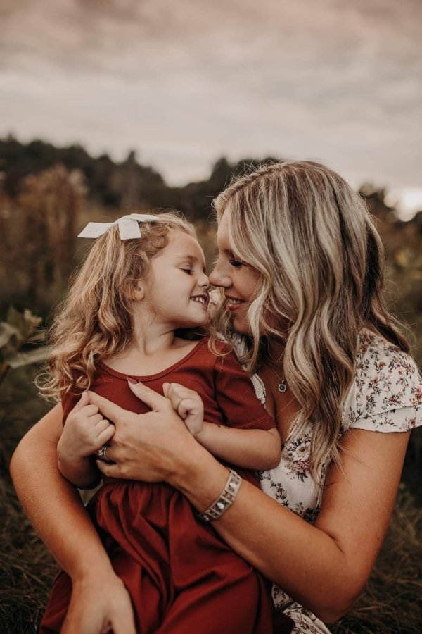 мать с дочкой