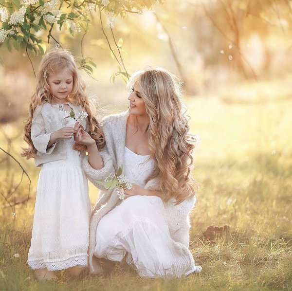 мама с дочками