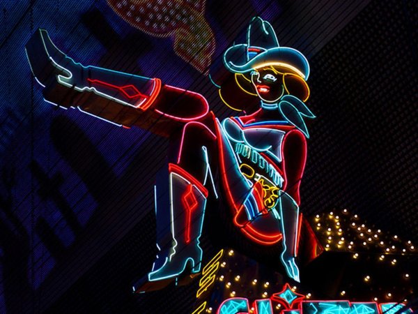 неоновая вывеска