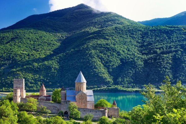 крепость ананури