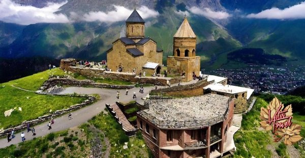 храм святой троицы гергети