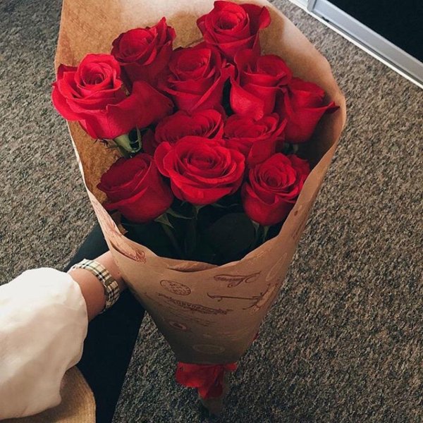 розы в крафте