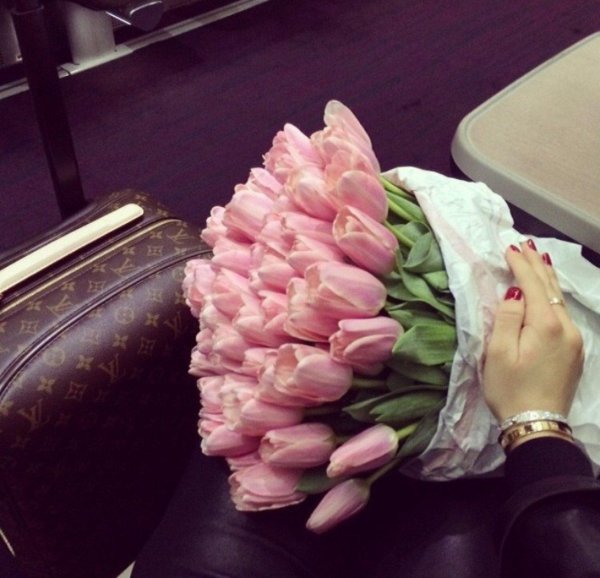 большие букеты тюльпанов