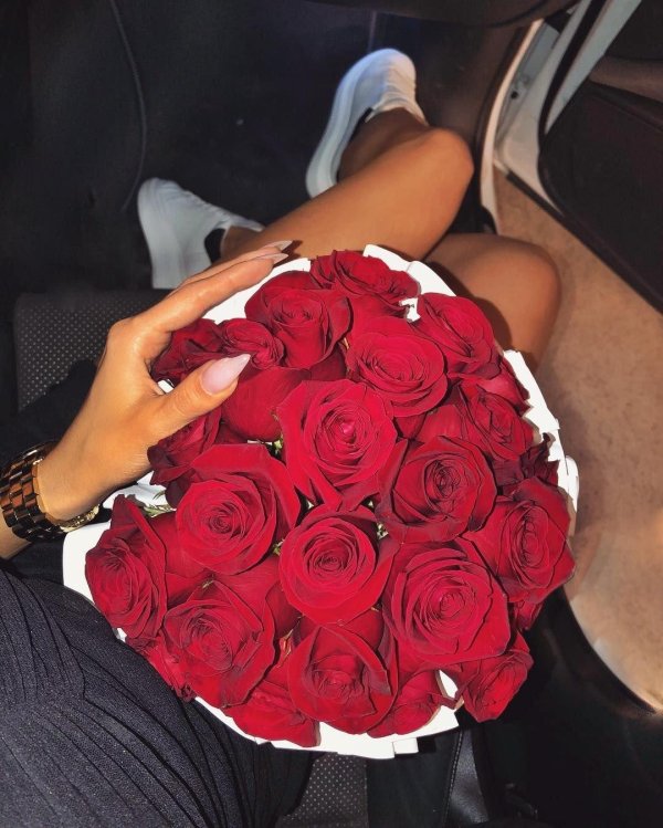 букет девушке