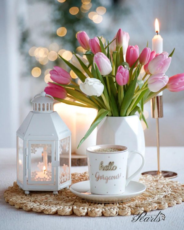 тюльпаны и кофе