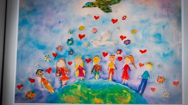 детские рисунки о мире