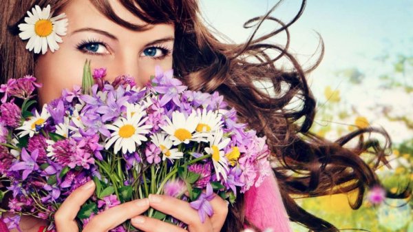 женщина и цветы