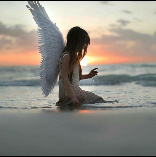 ангел красивый