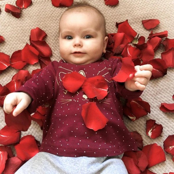 девочка 5 месяцев