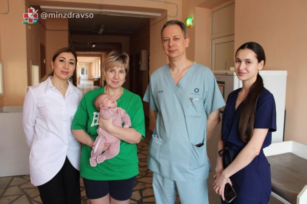 врач роддома