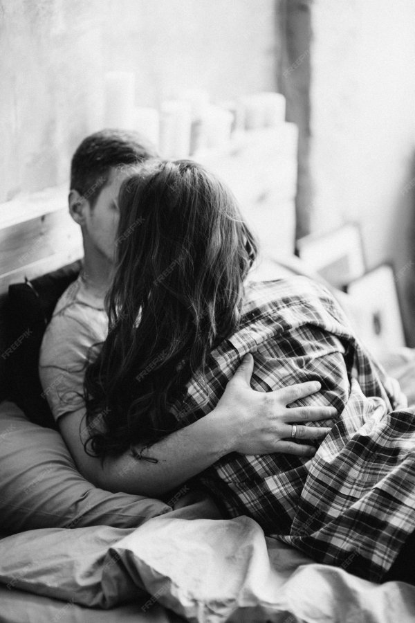 девушки с парнем