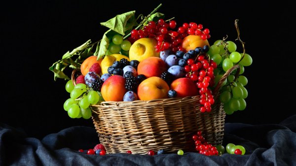 натюрморт с фруктами