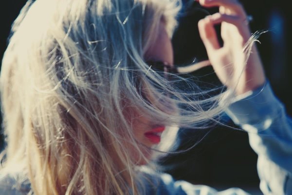 блондинка без лица