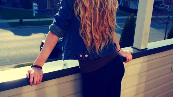 русая девушка