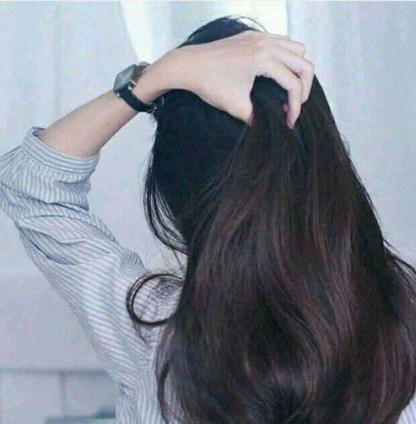 девушки с темными волосами