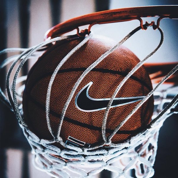 баскетбольные мячи