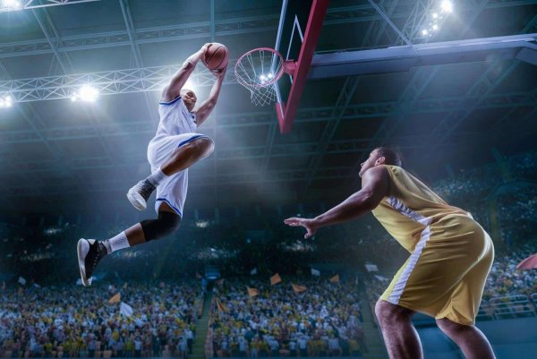 баскетболист с мячом