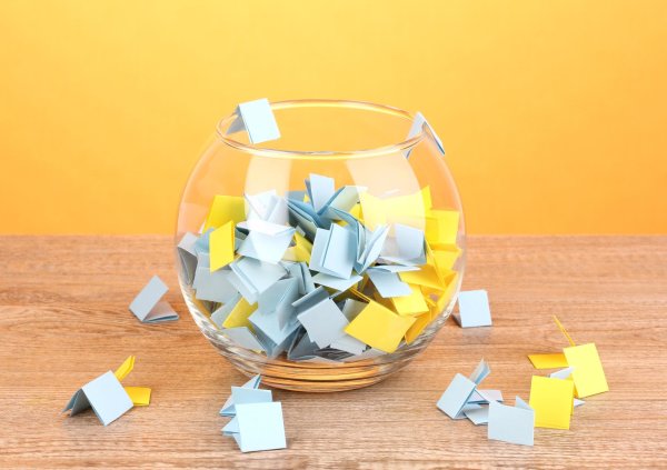 банка с бумажками