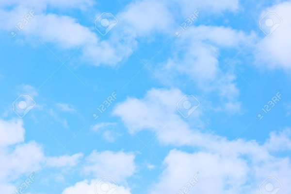 голубой фон с облаками