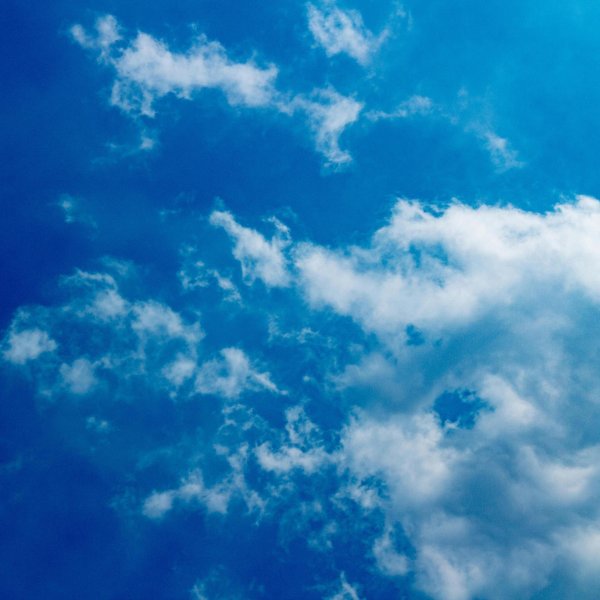 голубое небо