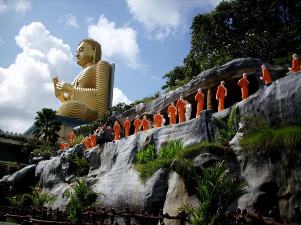 шриланка будда статуя дамбулла