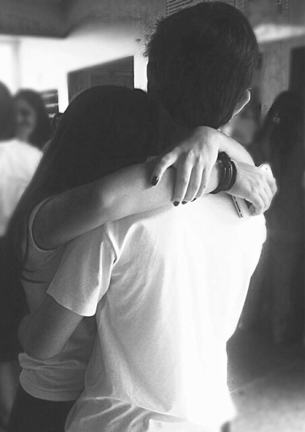 крепкие мужские объятия