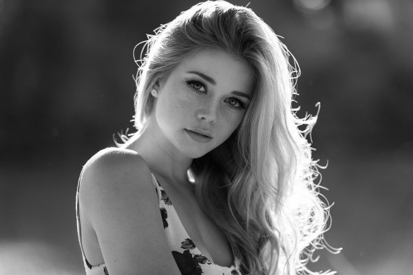 красивая блондинка