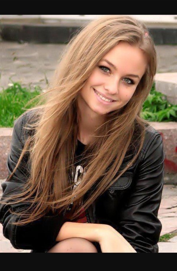 девушки с русыми волосами