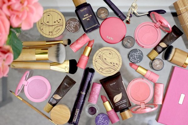 розовая косметика