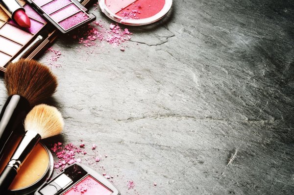 фон с косметикой