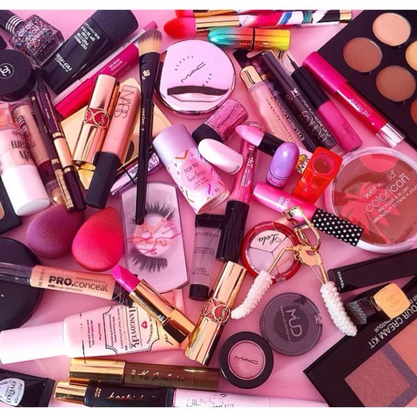 куча косметики