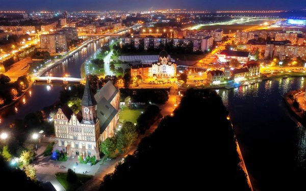 остров канта в калининграде ночью